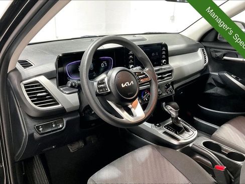 Used 2026 Kia Seltos LX AWD/4WD image 16