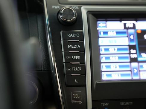 Used 2013 Toyota Camry XLE w/ Leather Pkg FWD image 24