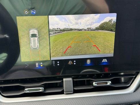 New 2026 Chevrolet Equinox LT FWD image 12