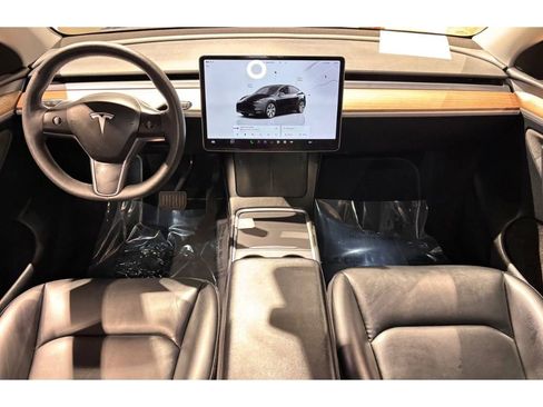 Used 2023 Tesla Model Y Long Range image 22