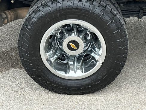 Used 2023 Chevrolet Silverado 3500 LT w/ Convenience Package image 10