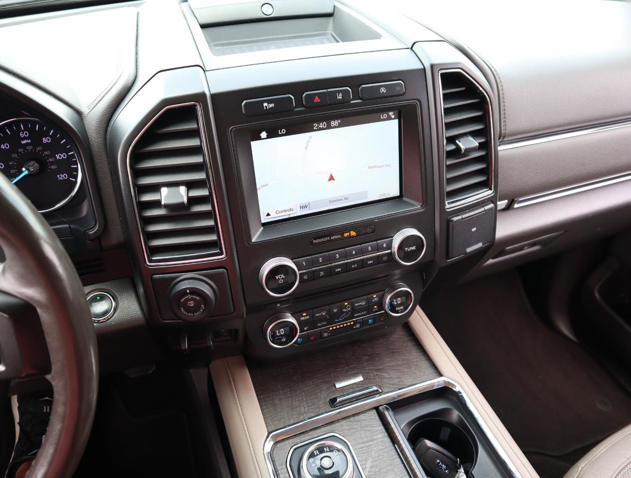 Used 2018 Ford Expedition Limited w/ Equipment Group 301A RWD image 50