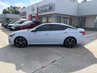 Used 2023 Nissan Altima 2.5 SR w/ SR Premium Package