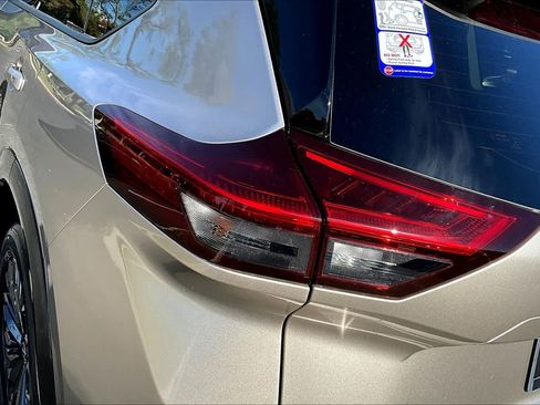 New 2026 Nissan Rogue Platinum image 14