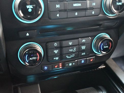 Used 2018 Ford F150 Raptor w/ Equipment Group 802A Luxury image 41