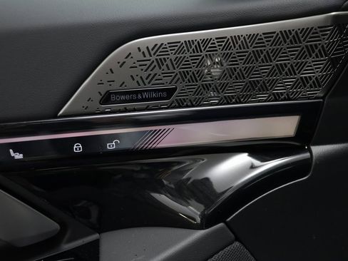 New 2026 BMW 530i xDrive w/ Premium Package image 7