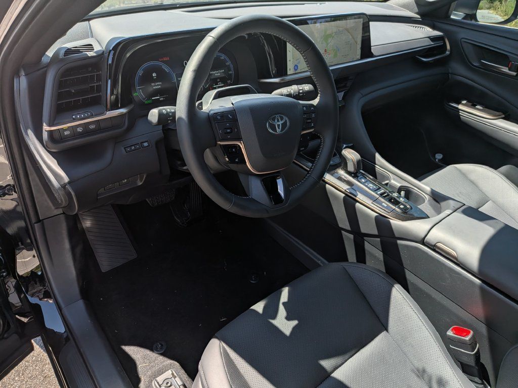 Used 2026 Toyota Crown Signia w/ Advanced Technology Package AWD/4WD image 13