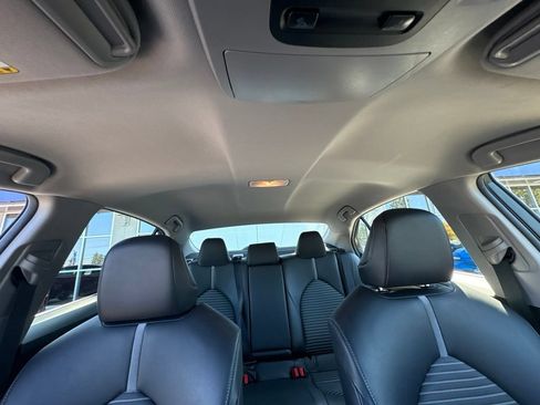 Used 2018 Toyota Camry SE FWD image 26