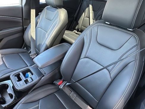 Certified 2025 Ford Mustang Mach-E Premium RWD image 24