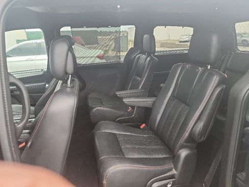 Used 2017 Dodge Grand Caravan GT FWD image 11