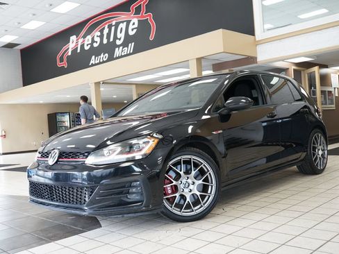 Used 2018 Volkswagen GTI SE FWD image 18