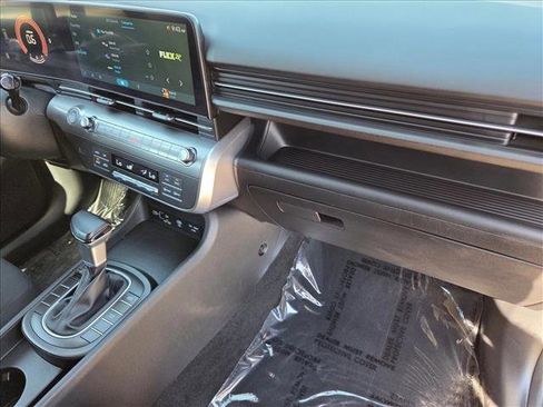 Used 2025 Hyundai Kona SEL image 20