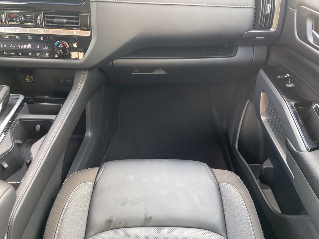 Used 2026 Nissan Pathfinder SL FWD image 24