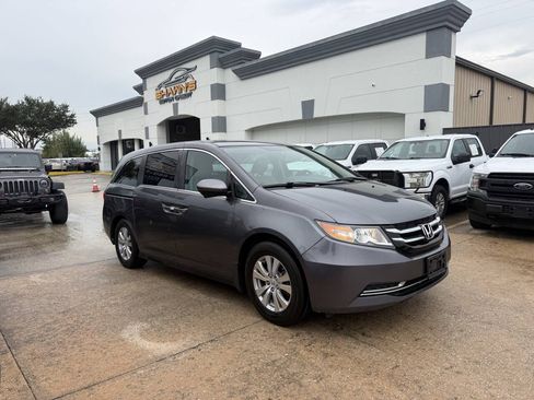 Used 2016 Honda Odyssey SE image 2