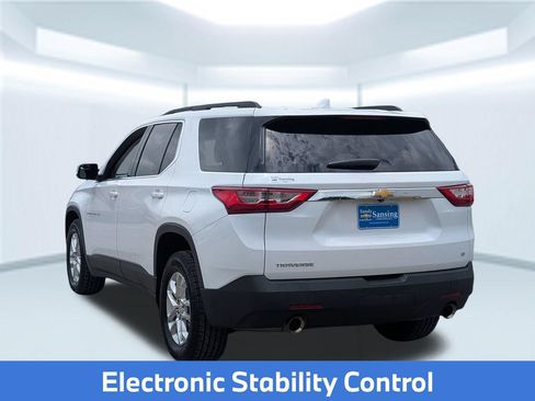 Used 2021 Chevrolet Traverse LT FWD image 4