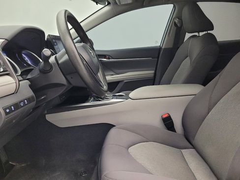Used 2022 Toyota Camry LE FWD image 17