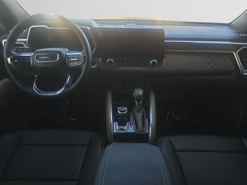 Used 2025 GMC Canyon Denali image 11