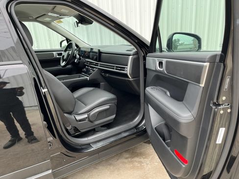 Used 2026 Hyundai Santa Fe SEL FWD image 16