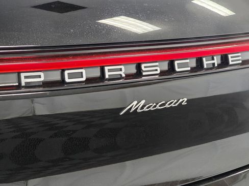 New 2026 Porsche Macan image 32