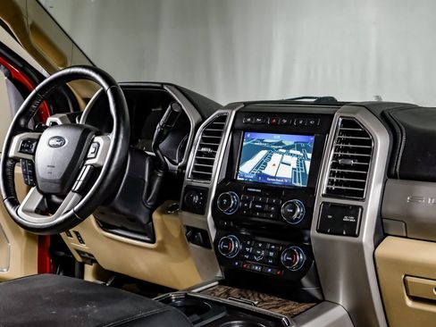 Used 2017 Ford F250 Lariat w/ Lariat Ultimate Package AWD/4WD image 21