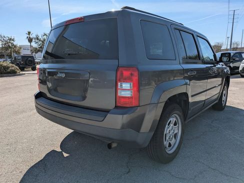 Used 2016 Jeep Patriot Sport w/ Power Value Group image 4