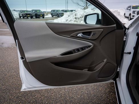 Used 2022 Chevrolet Malibu LS w/ Driver Confidence Package image 18