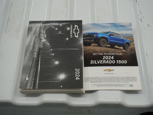 Used 2024 Chevrolet Silverado 1500 LT Trail Boss w/ Convenience Package II AWD/4WD image 28