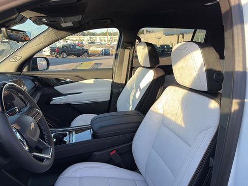 New 2026 Chevrolet Traverse High Country image 17