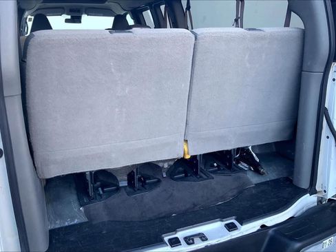 Used 2020 Chevrolet Express 3500 LT w/ LT Preferred Equipment Group RWD image 18