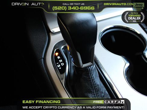 Used 2017 Jeep Grand Cherokee Laredo image 13