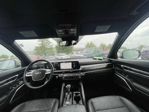 Used 2025 Kia Telluride AWD image 25