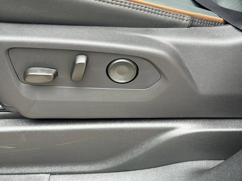 New 2026 GMC Yukon XL AT4 w/ AT4 Premium Package AWD/4WD image 18