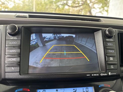 Used 2018 Toyota RAV4 XLE image 20