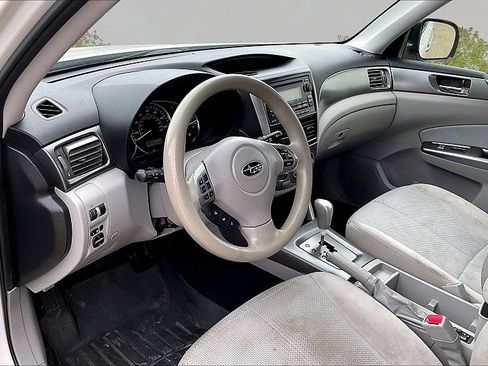 Used 2012 Subaru Forester 2.5X Premium w/ All-Weather Pkg AWD/4WD image 14