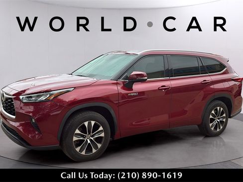 Used 2020 Toyota Highlander XLE image 7
