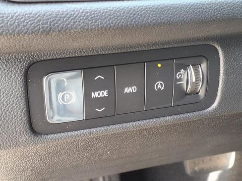 New 2026 Chevrolet Traverse LT image 16