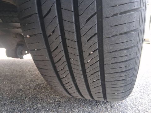 Used 2017 Nissan NV200 SV image 6