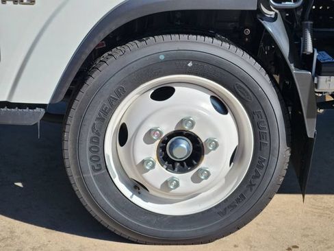 New 2024 Chevrolet Low Cab Forward RWD image 16