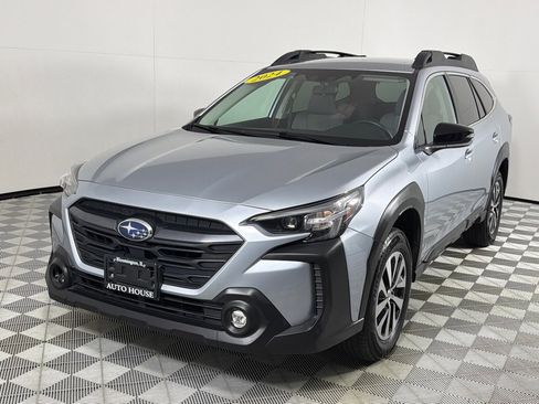 Used 2024 Subaru Outback Premium AWD/4WD image 10