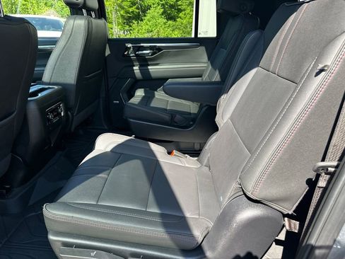 Used 2025 Chevrolet Suburban RST w/ RST Capability Package AWD/4WD image 21