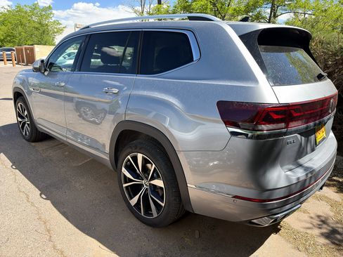 Used 2025 Volkswagen Atlas SEL Premium R-Line AWD/4WD image 5