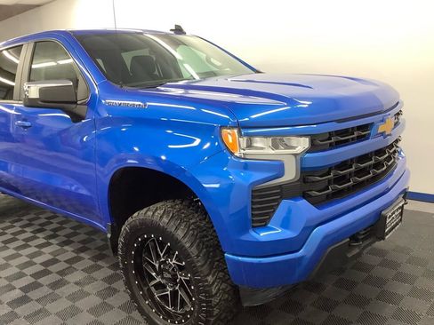 Used 2025 Chevrolet Silverado 1500 LT AWD/4WD image 21