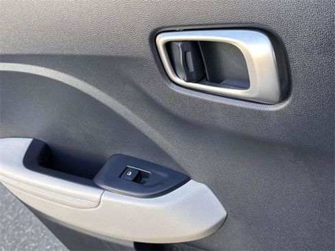 Certified 2025 Hyundai Venue Limited image 22