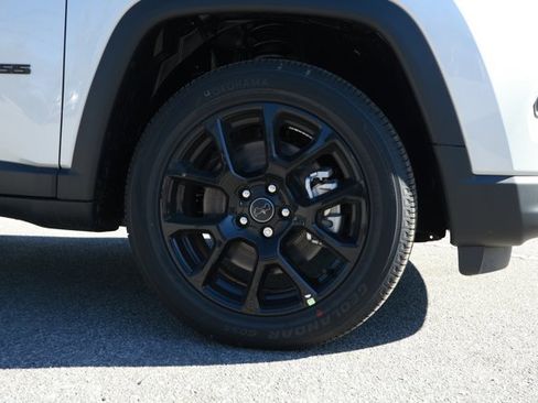 New 2026 Jeep Compass Latitude image 5