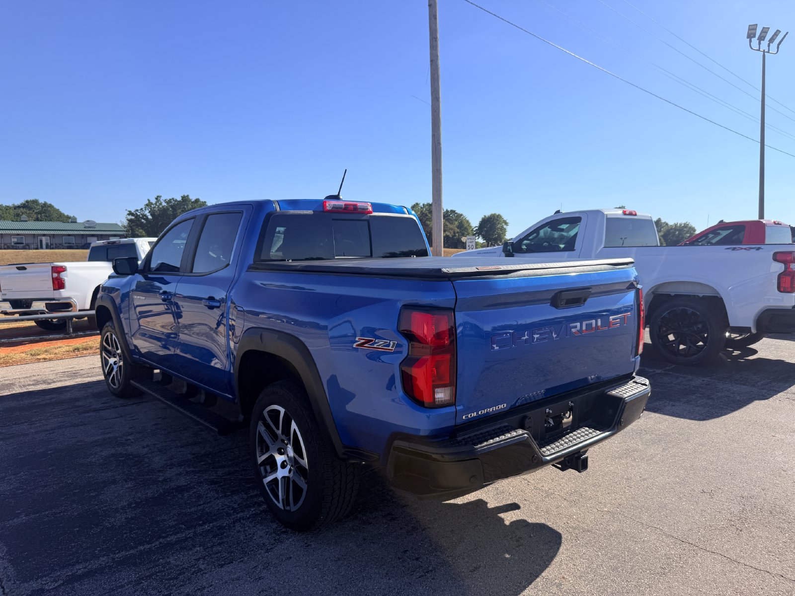 Used 2024 Chevrolet Colorado Z71 w/ Z71 Convenience Package 2 AWD/4WD image 10