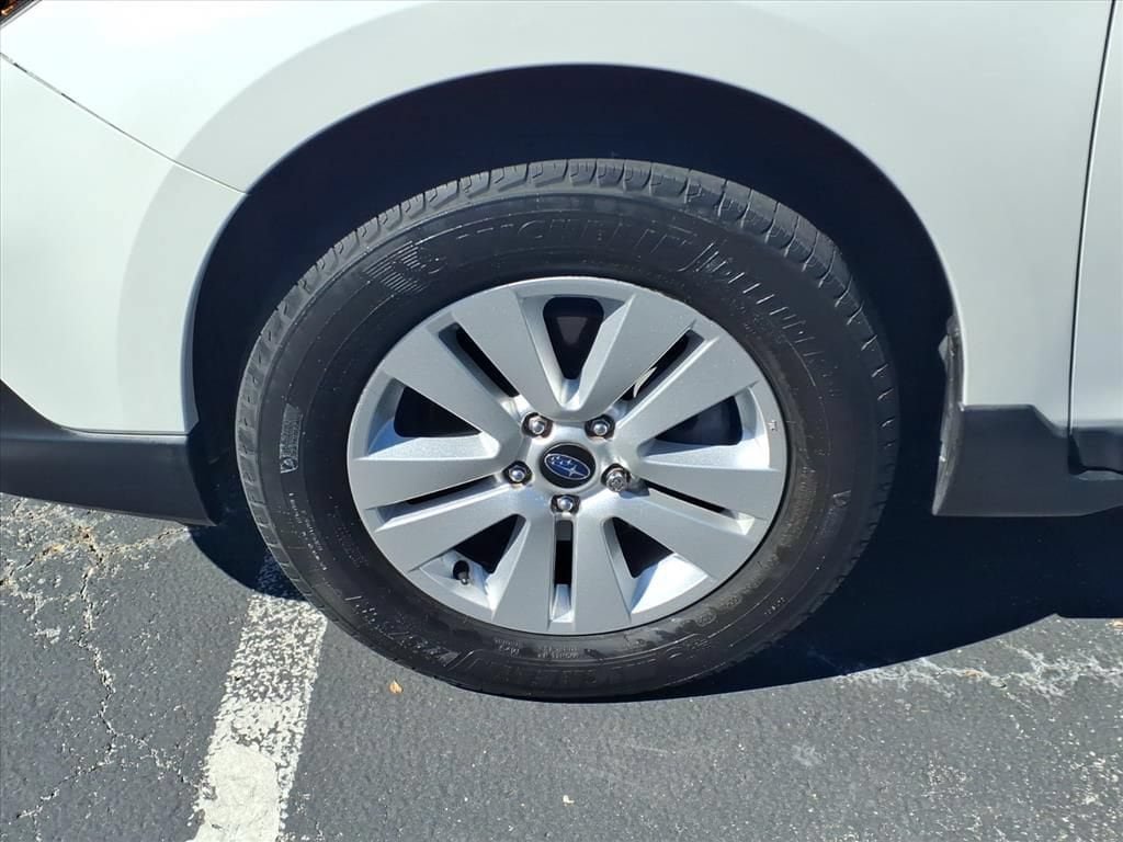 Used 2019 Subaru Outback 2.5i AWD/4WD image 15