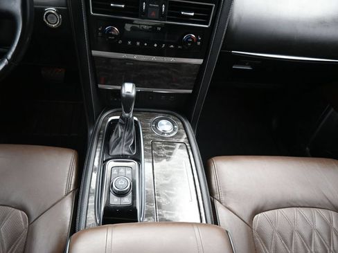 Used 2021 Nissan Armada Platinum w/ Captain's Chairs Package RWD image 3