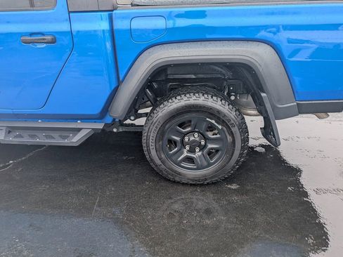 Used 2024 Jeep Gladiator Sport image 5