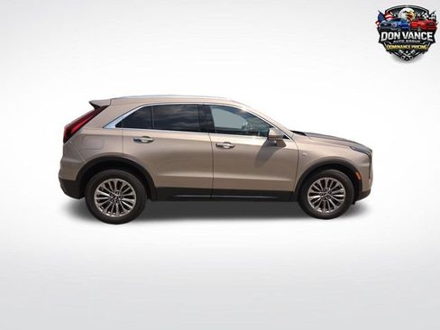 Used 2024 Cadillac XT4 Premium Luxury FWD image 6
