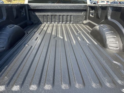 Used 2023 Ford F250 XL w/ FX4 Off-Road Package AWD/4WD image 8